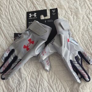 Under Armour Metallic Silver and Red Sports Gloves F9 Nitro